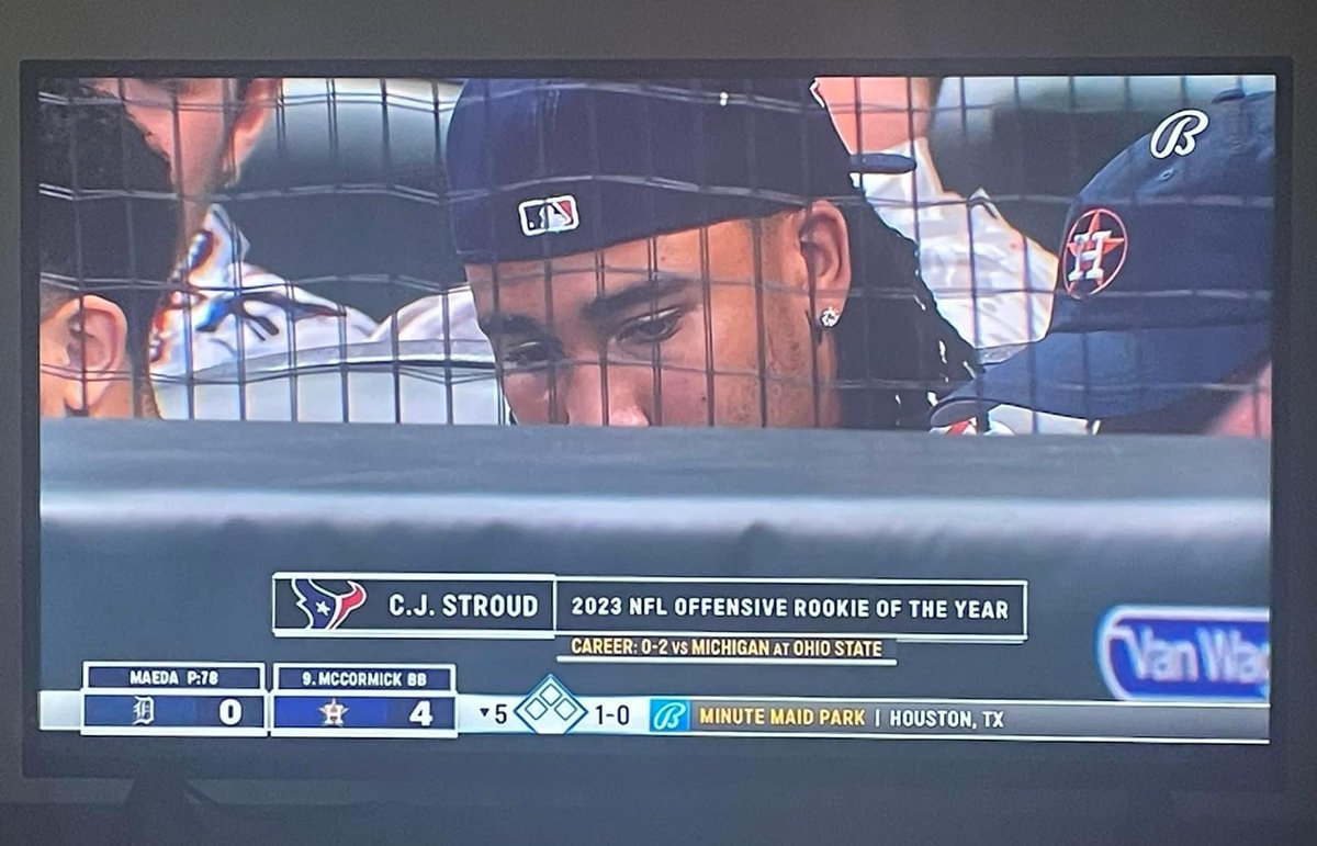 Shout out to Bally Sports for the heart warming graphic at the bottom 😂〽️ #GoBlue #BeatOhio