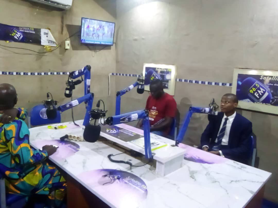 Roleonceassocn's tweet photo. We honored the invitation at Satellite FM. It was a great Exchange.
#Roleonce
#Roseleonceassocation
#Humanitarian
#Healthcare https://t.co/HU6kQ7MEKq