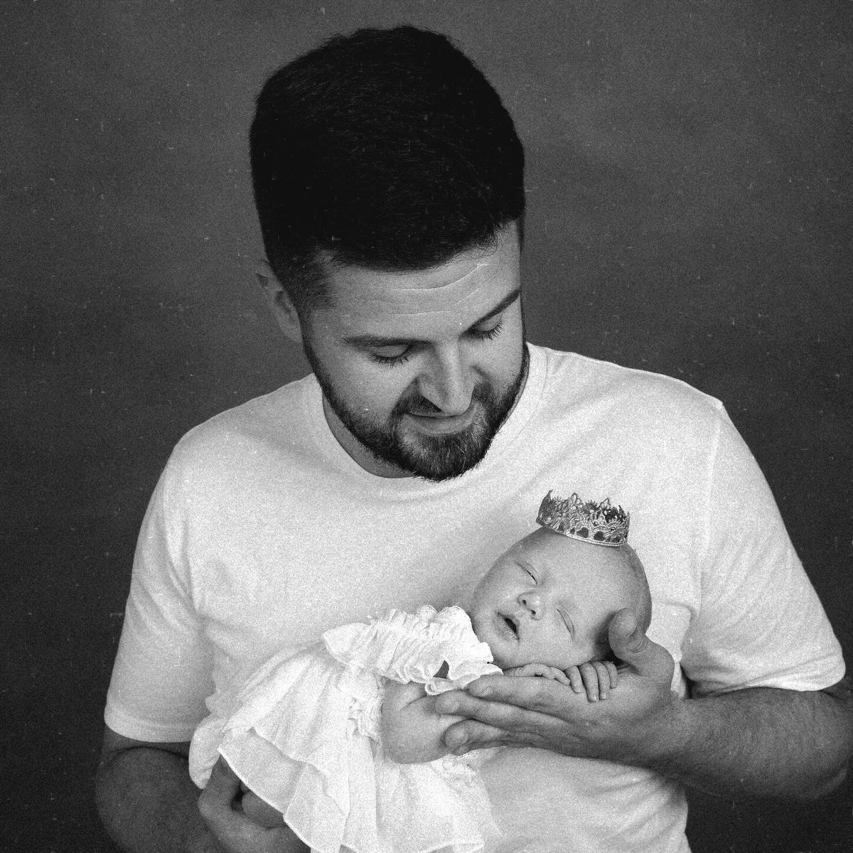 gemmaroseobrien's tweet photo. Happy Father’s Day to you ❤️ @Adam_Swell https://t.co/uqM8Dgji8W