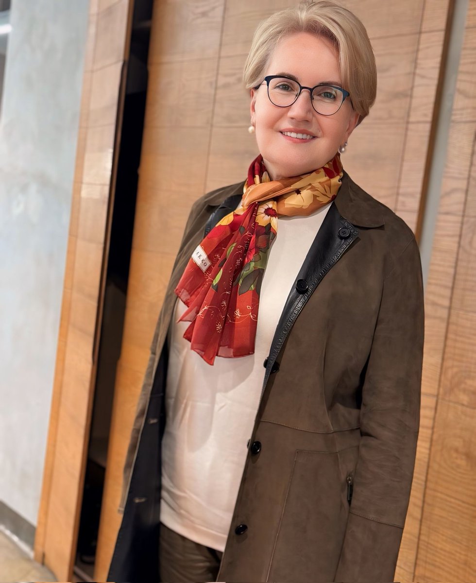 Tüm ihanetlerin ve iftiraların sahiplerine dolandığı günleri göreceğiz, bir bayram da o zaman olacak. 

<a href="/meral_aksener/">Meral Akşener</a>