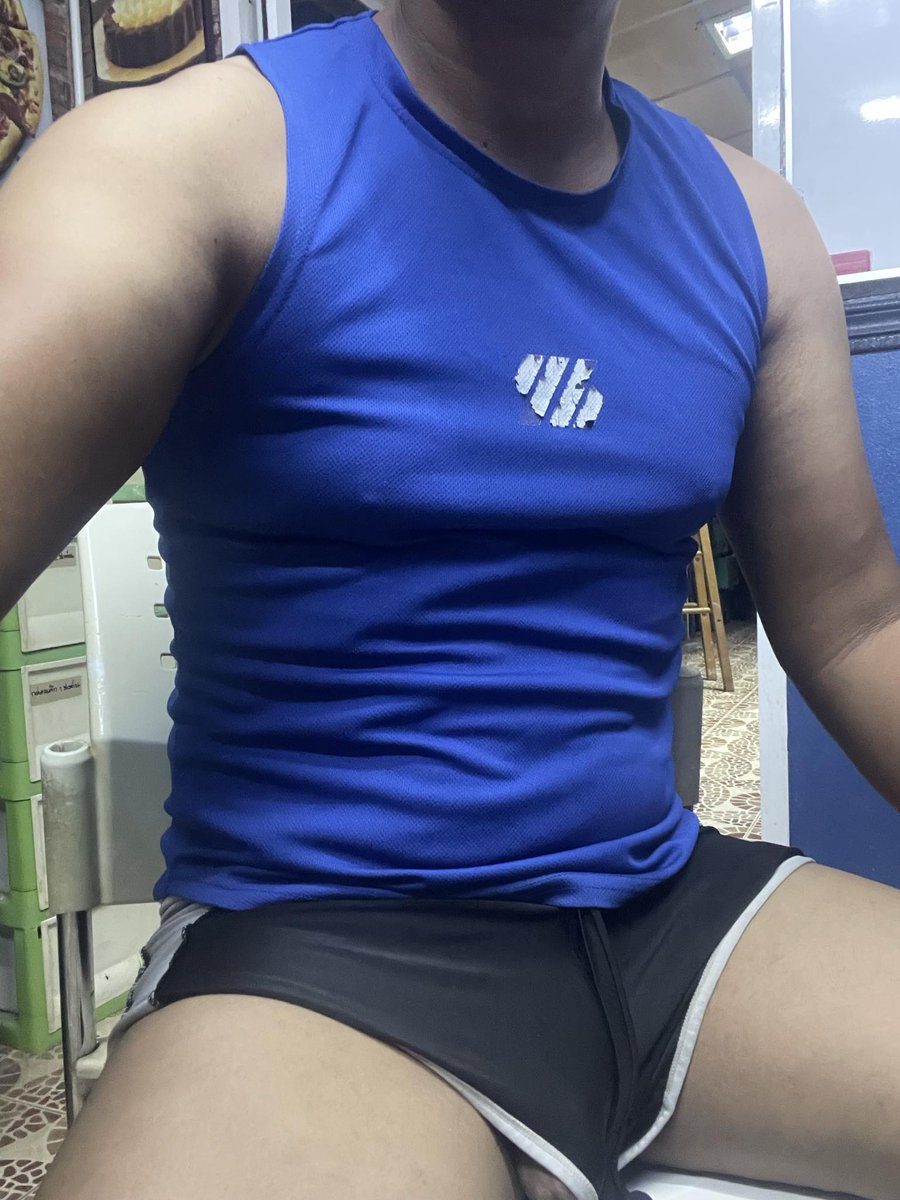 เงี่ยน​เวลานี้อยาก​โดน​เยสครับ​#ลำปาง​ใน​เมือง​ #มีห้อง​ #ยสตน คนไหน​อยาก​เยสรับหุ่น​มี ทักมาครับ​ด่วน