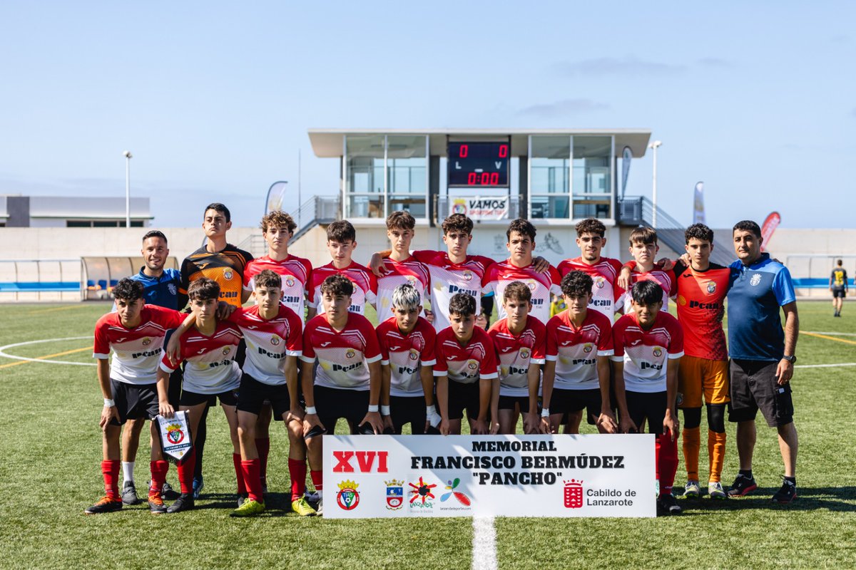 GECbase's tweet image. ⚪🔴⚫ SPORTING TÍAS 

▶️ Hoy se ha disputado el torneo memorial "Pancho Bermúdez" del 50 aniversario del Sporting Tías categoría cadete.

🏆 El resultado fue el siguiente:

1️⃣ Fundación Las Palmas
2️⃣  Fundación Tenerife
3️⃣ Sporting Tías 
4️⃣ Selección Lanzarote sub15