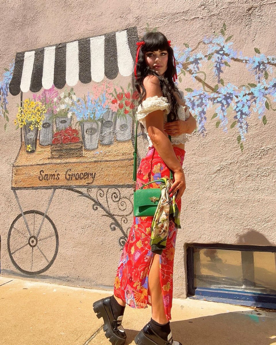 Lovefaemusic's tweet photo. Jazzed about this vintage 90’s skirt https://t.co/rCtXzj5QyY