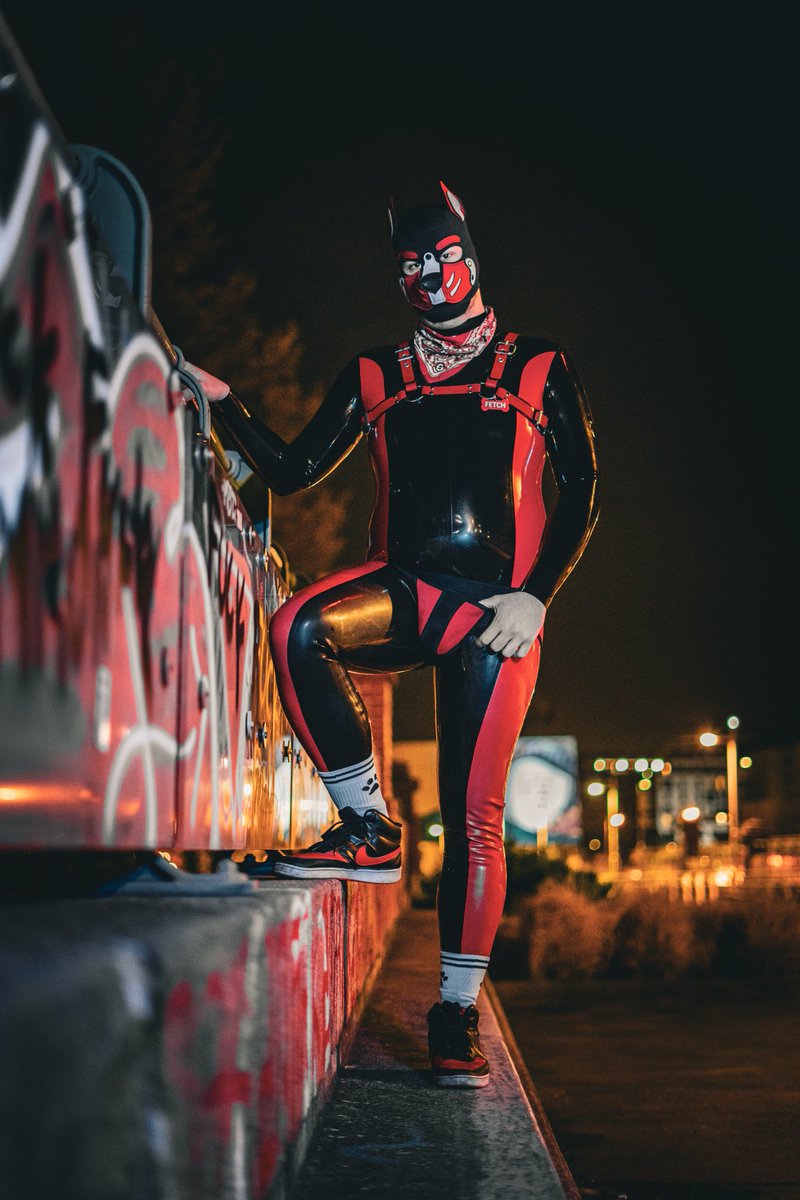 Own the night. Whats your night vibe? 😏😈