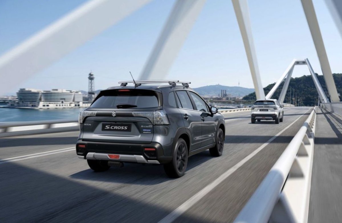 ✔️ ✔️ En plateado y 4 piezas, este paragolpes trasero te protege y resguarda, mejorando aún más la estética impecable de tu #Scross 🚗. Déjate convencer por estos detalles que completan tu elección.👌❓

#SuzukiAccesorios #SuzukiAccesoriosSCross@suzuki_iberica