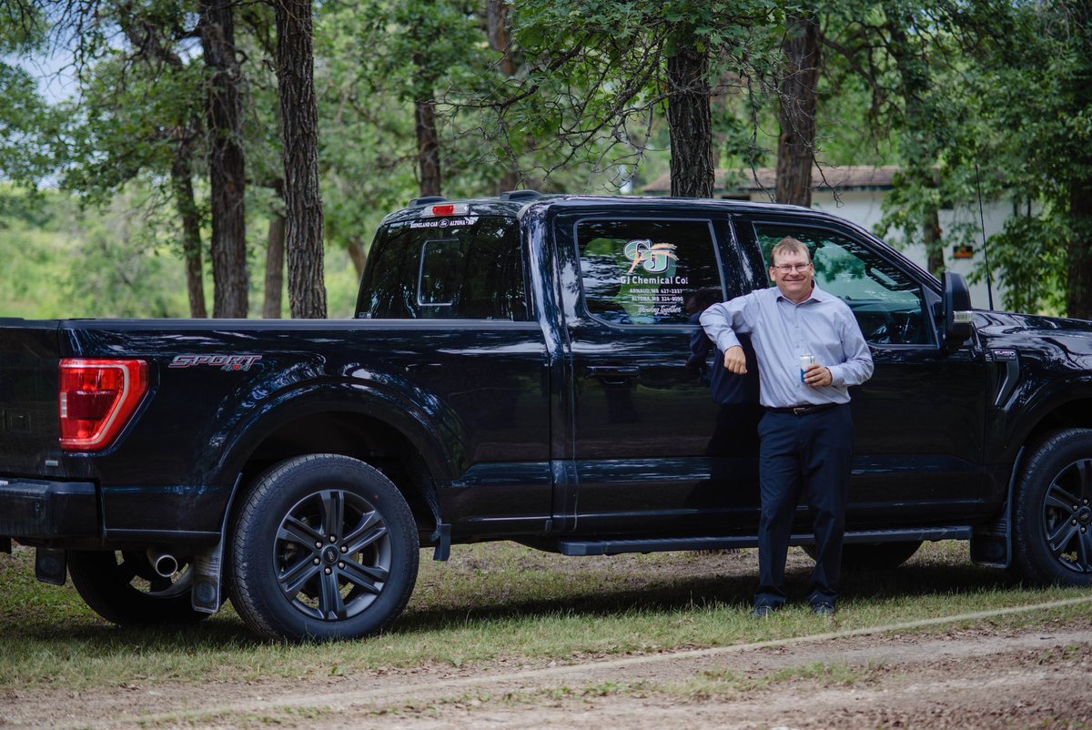 TStoroschuk's tweet photo. Happy Father’s Day to the man, the myth, and the legend @RStoroschuk (he loves his kids, I swear). Thanks for all you do for us! ❤️ https://t.co/sdqQxFDlph