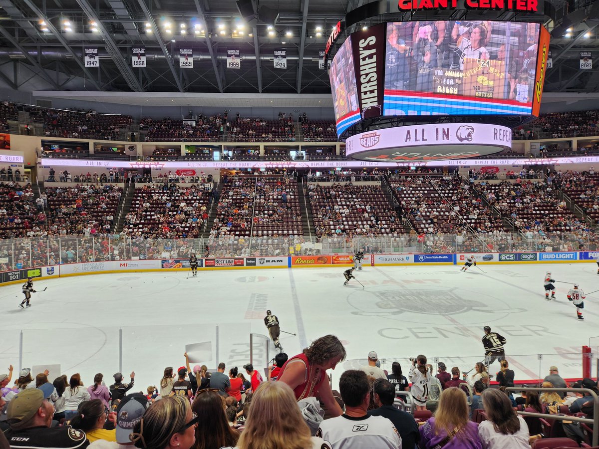 batinthecorner's tweet photo. #hbh #allcaps #hersheybears #repeattheroar #caldercup https://t.co/uZ5QuoSWOY