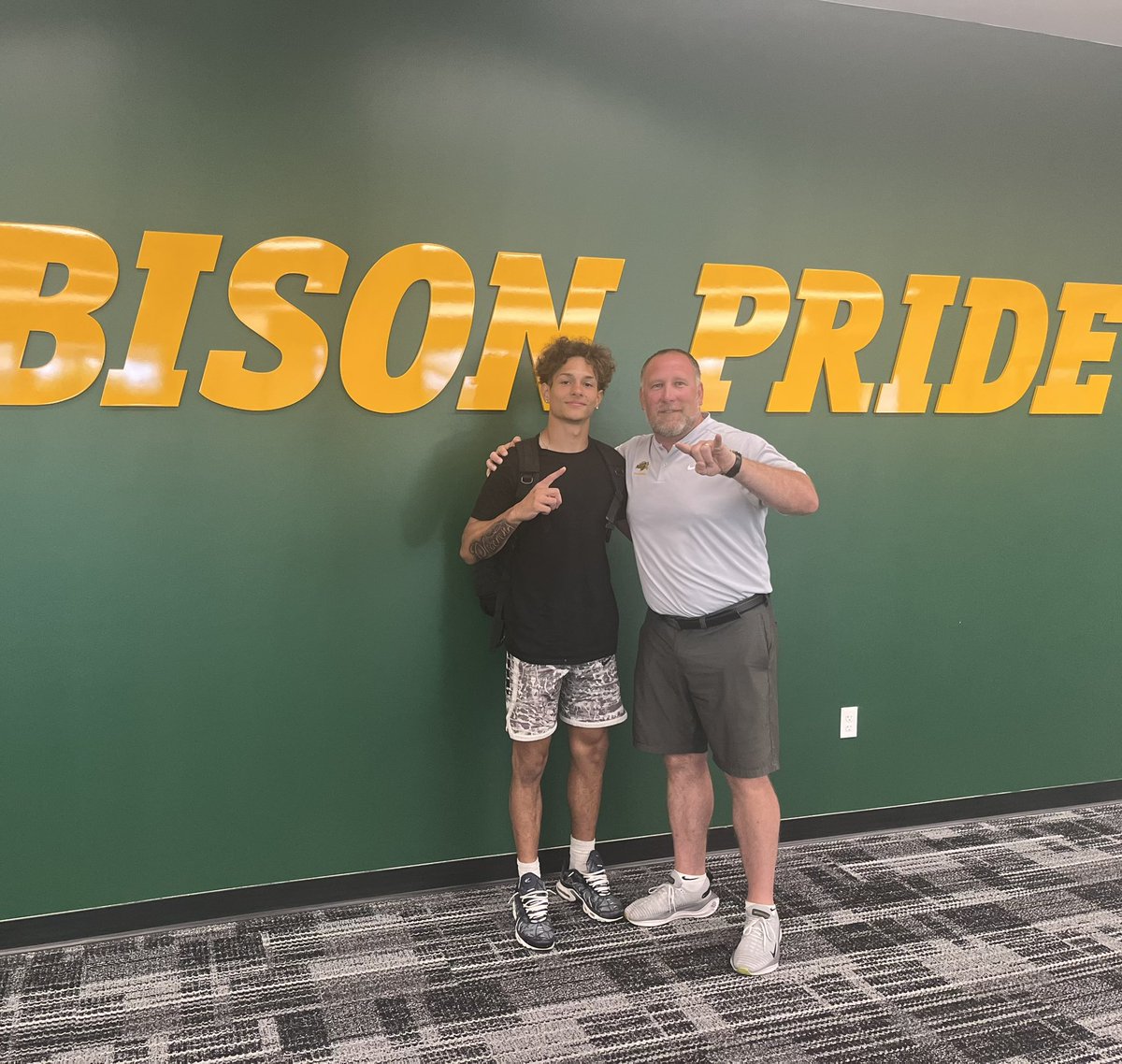 desmond dhaenens ⭐️ tweet media