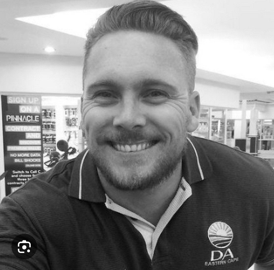 ISephara's tweet photo. Meet Renaldo Gouws, one of the most racist disgusting members of the DA who believes that Black and Coloured people are inferior, Apartheid is not that bad, Black people are spoilt, BEE &amp; social grants should be done away with

He's been a DA councillor a now an MP🫥

Disgusting https://t.co/8B0YHjSE3e