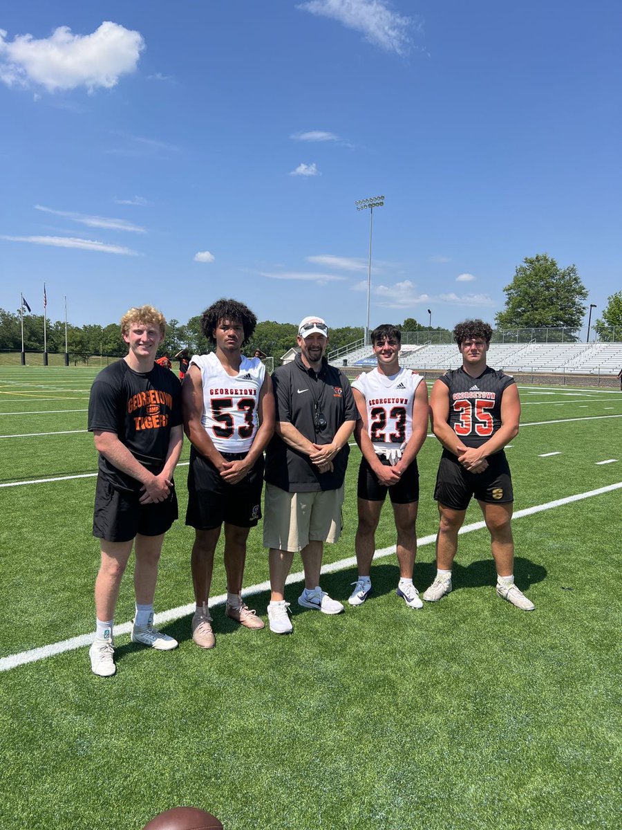 zackoger52's tweet photo. Had a great time competing @Gtown_Football’s prospect camp! Thank you @CoachDGage &amp; @GtownCoachO!!  
@BJNFBALL https://t.co/ipLn2fAIN8