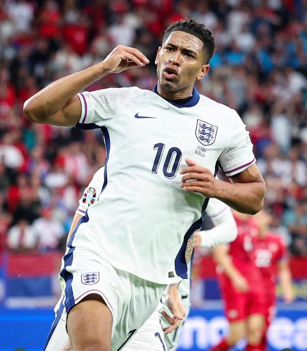 AlimSports_'s tweet photo. 🇷🇸 SERBIA 0-1 ENGLAND 🏴󠁧󠁢󠁥󠁮󠁧󠁿 | #EURO2024 

Amazing year for the golden boy. Jude 13’ ⚽️ https://t.co/GUtrMUkT6I