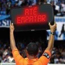 Enquanto isso na Ligga Arena...

#ForaDaronco
#VARgonha
#VARmengo