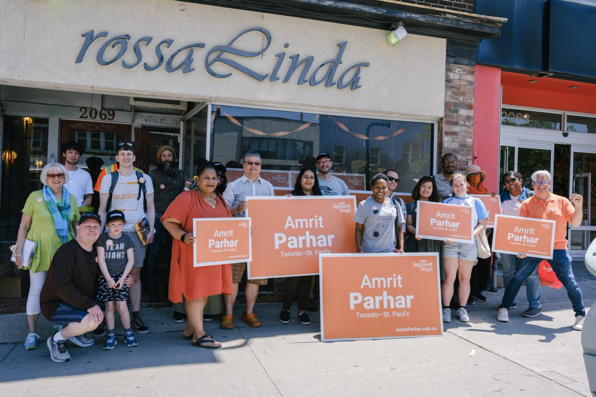 Great canvass today for <a href="/amritstpauls/">Amrit Parhar</a> in #tostpauls with lots of labour friends!