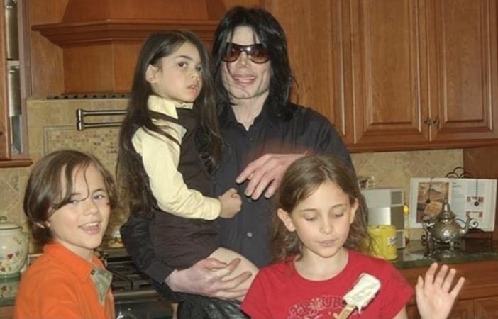 mjsunifc's tweet image. Happy Father's Day Michael and to all the Dads on here! 🙏🥰😇🌻
