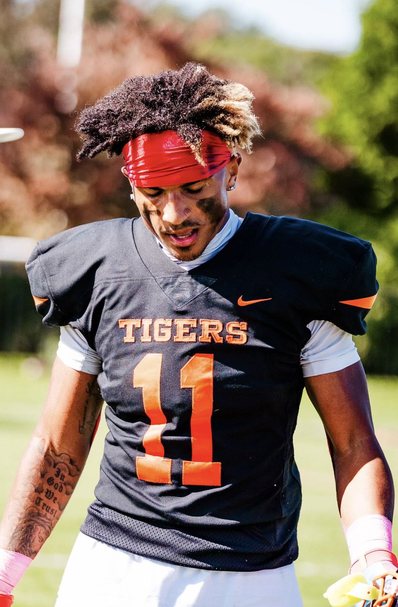 hollywood_fatz's tweet image. Thanks for all the ❤️, graphics from coaches, extremely blessed &amp;amp; honored to continue to build relationships in finding a 🏠!!! AGTG🙏🏽