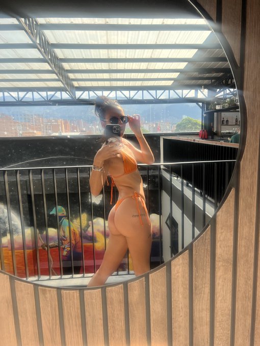 Come chat with me now ❤️  https://t.co/EciQmOZlmS https://t.co/CohXe6BiHP<a href="/tag/newprofilepic"class="tags"><span>#newprofilepic</span></a>