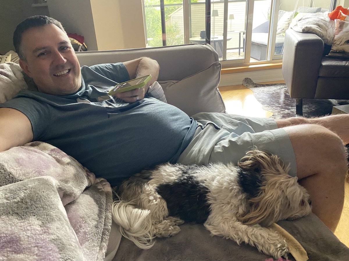 annevad's tweet photo. Happy Father’s Day to my favourite fur baby daddy. ⁦@guiguivad⁩ xoxoxox https://t.co/FfLVRkqxSB
