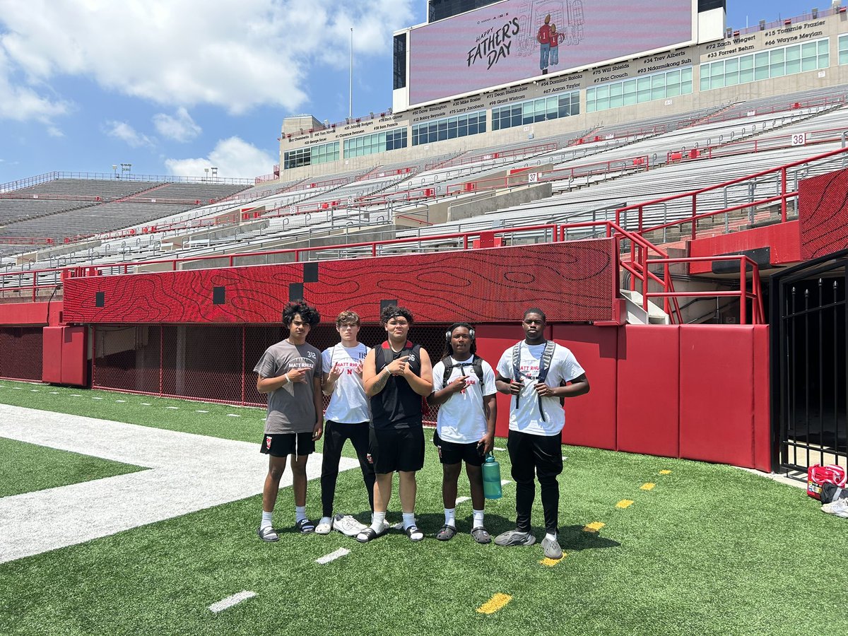 PACK GETTING SOME WORK at the NU camp. Shout out to our supporters 
South Omaha Medical Associates 
Primo's Mexican Restaurant 
Razors and Blazers 
South High School 
South Omaha Athletics 
Tom LaGrou