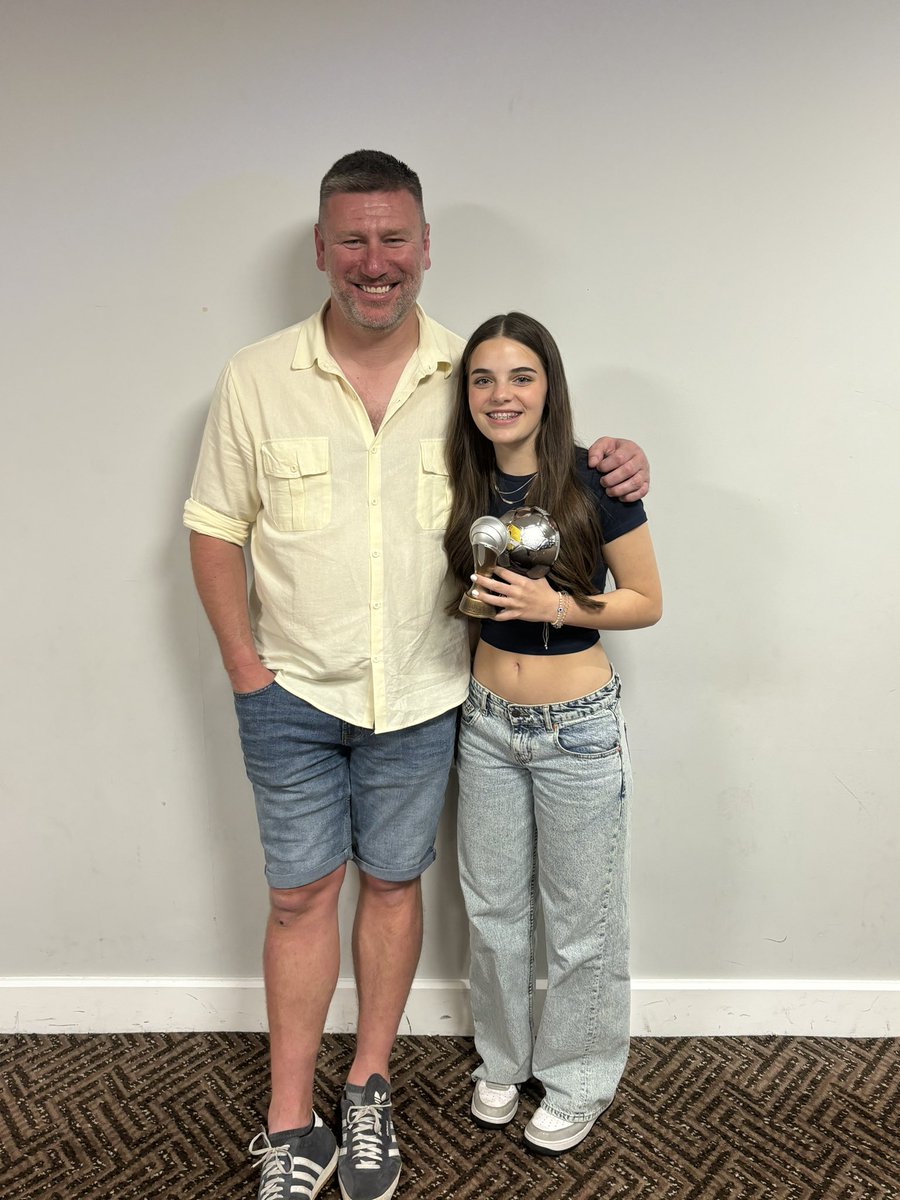 johnnyculshaw's tweet photo. Celebrating another top season with this brilliant lot from @EuxtonGirlsFC u15s. Once again a massive thanks to @BigLee01 for having the toughest job of the lot. A special mention to Phoebe for Parent’s Player, Izzy for Manager’s Player and my very own Alice for Player’s Player💪 https://t.co/MVcNvR3444