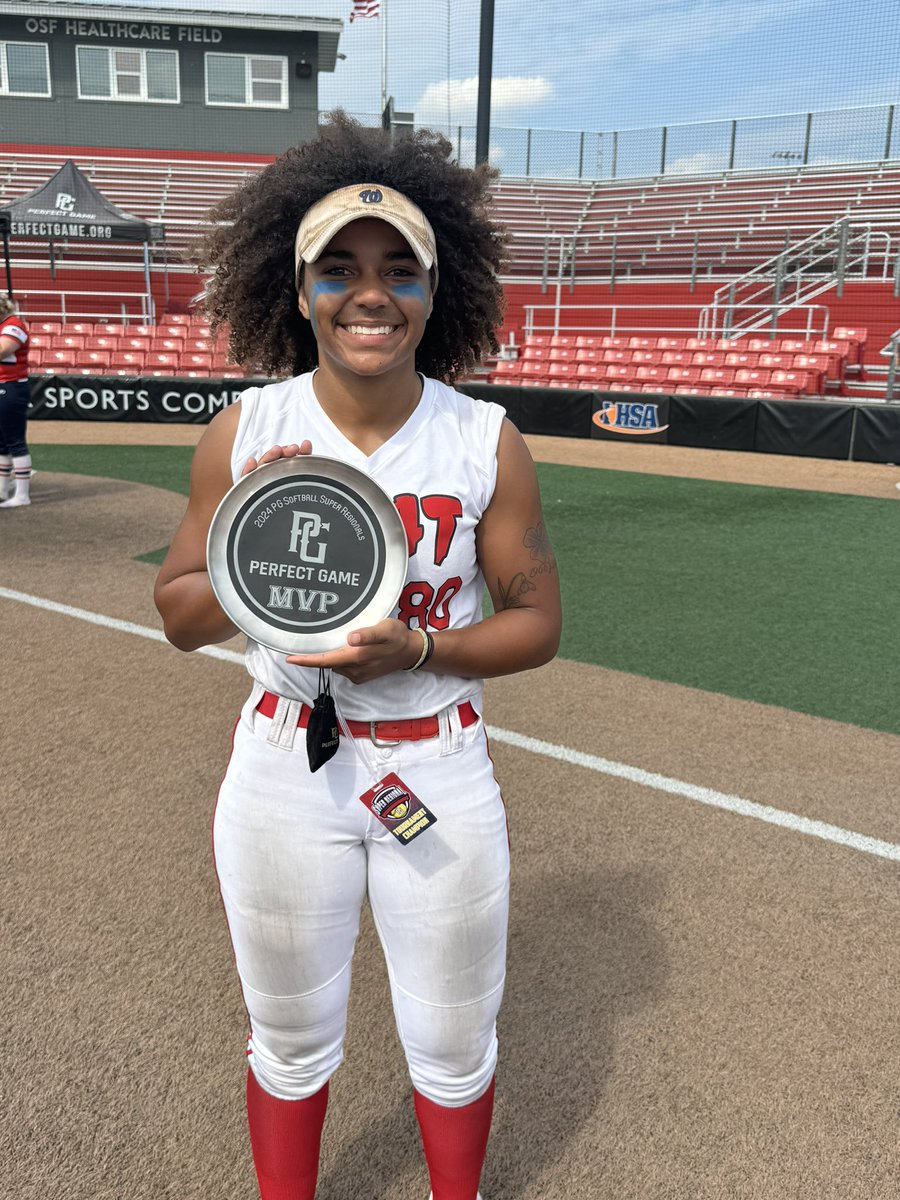 Super proud of these girls, they took first place in the East Region PG Super Regionals in Peoria this weekend!🥇 We went 6-1 on the weekend.  A huge congrats to <a href="/guevara_maddie/">Maddie Guevara</a> for winning MVP of the tournament!