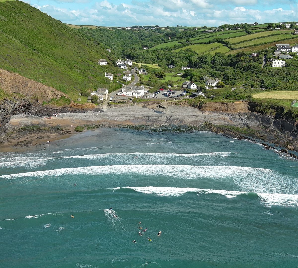 JoyWalkerDrones tweet media