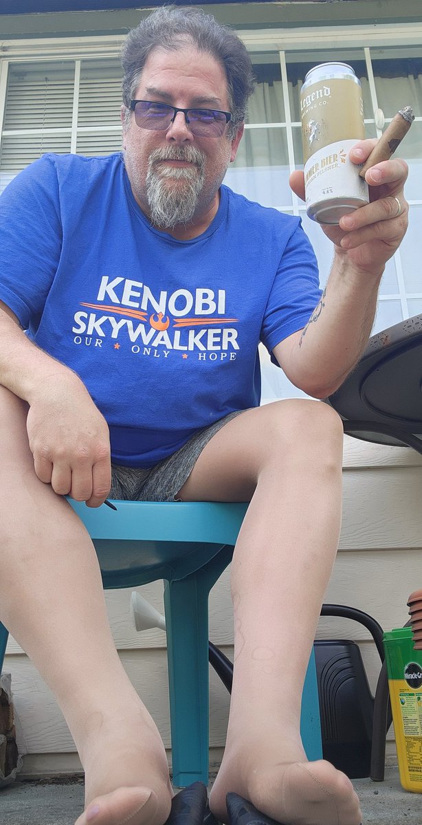 speedkng2112's tweet photo. Cheers to all awesome dads out there!
#fathersdaypost https://t.co/oxRxpJAW57
