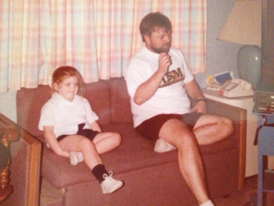 KaylaESteelman's tweet photo. Happy Father’s Day to my Golden Eagle Daddy 🦅 #SMTTT #AlwaysEagles @GregSteelman1 🔝 https://t.co/VTERHAszTS