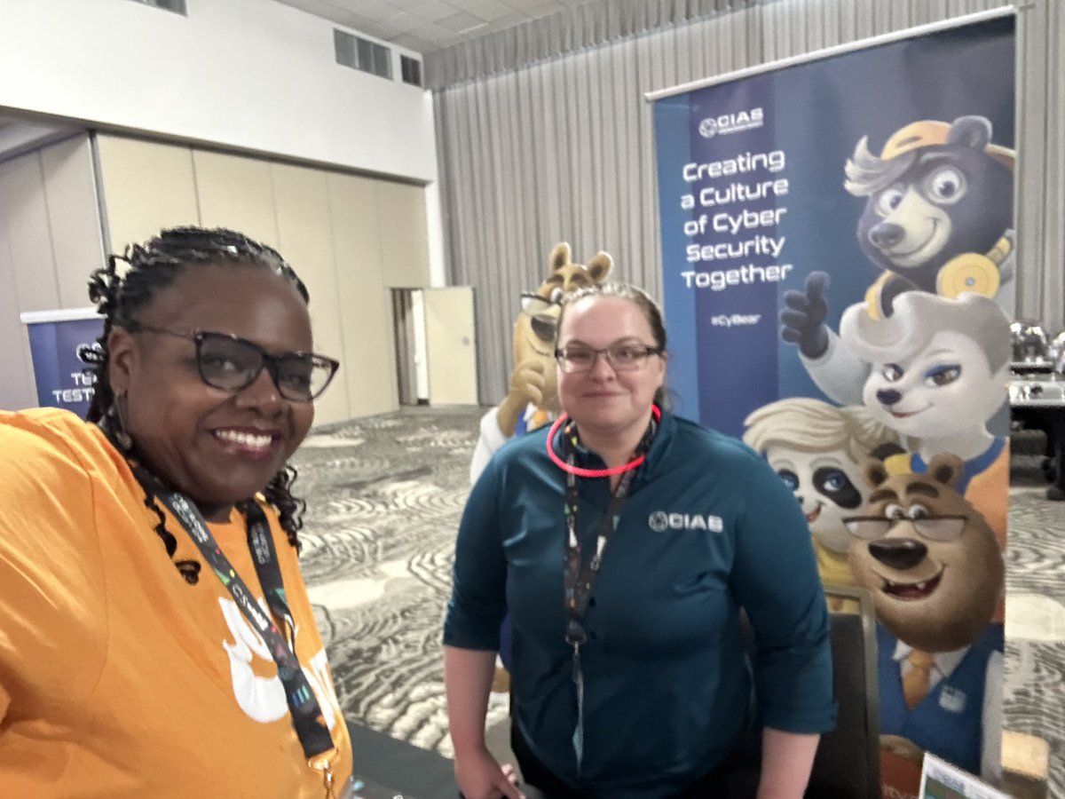 ElemTech's tweet image. Glow Party EdCon24 Cyber.org