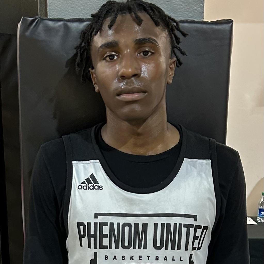 2024 G Ja’Corey Lipkins (GlenOak) committed to Coach James Long and the University of Charleston yesterday.

Long, who is entering his first year as HC at Charleston, snags possibly the top available player in Ohio’s senior class.