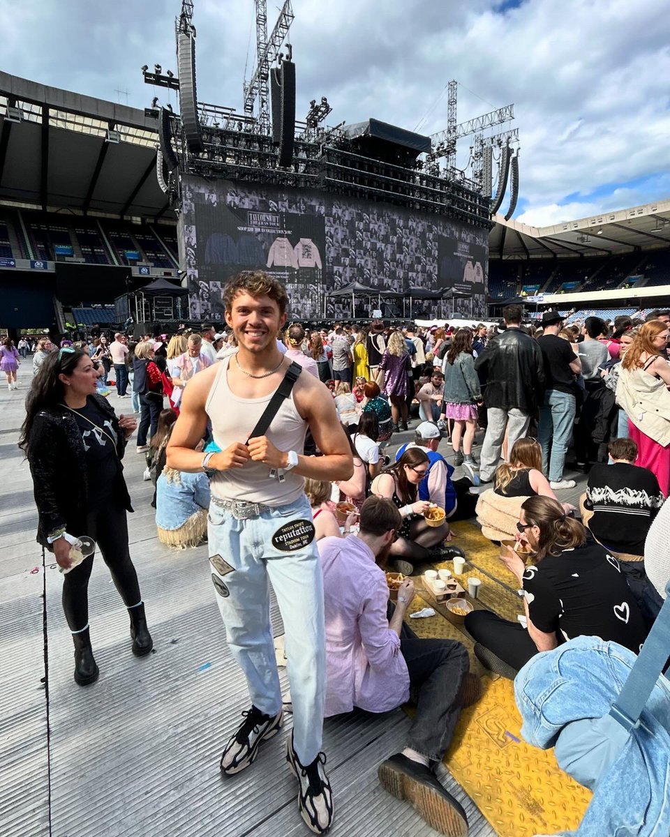 swiftwaistline's tweet image. yes, I am a swiftie, but not in a disney adult kind of way - in a guilty as sin is the best song of all time kind of way #CardiffTStheErasTour #EdinburghTStheErastour