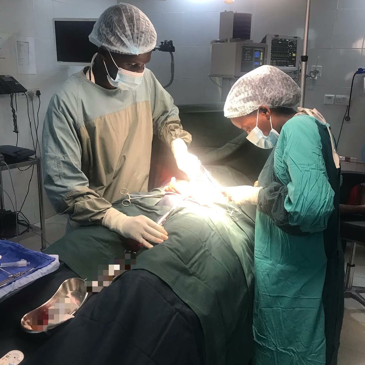 JothamAzira's tweet image. Part of a surgical team that transforms lives! From OR to home, I assist in surgeries &amp;amp; follow up with patients 80kms away, witnessing remarkable recoveries. Ambulatory surgery makes a lasting impact! Seeing patients thrive is unbeatable 
#RecoveryAtHome