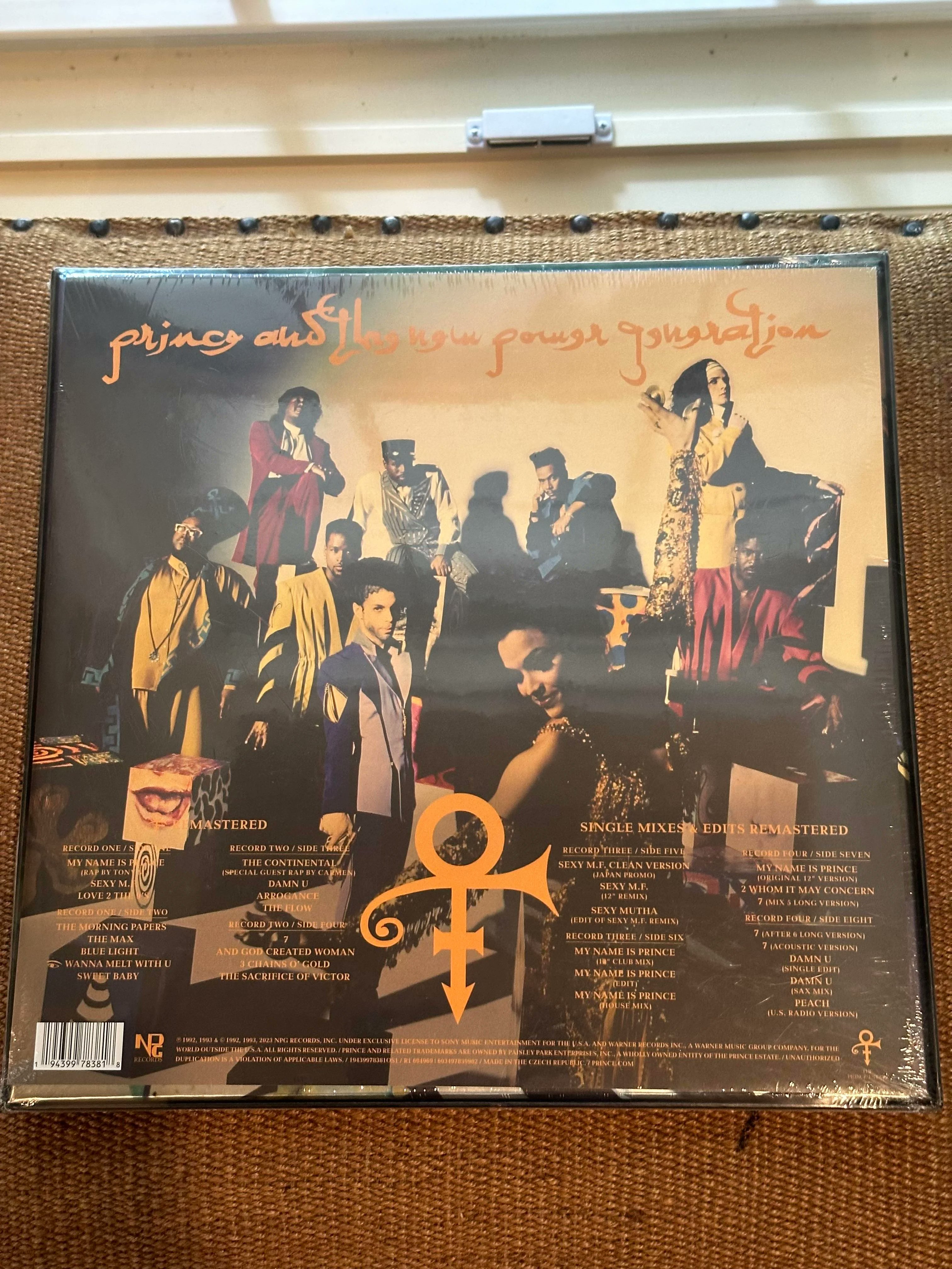 GQOkK-_W4AA9_lK?format=jpg&name=4096x4096