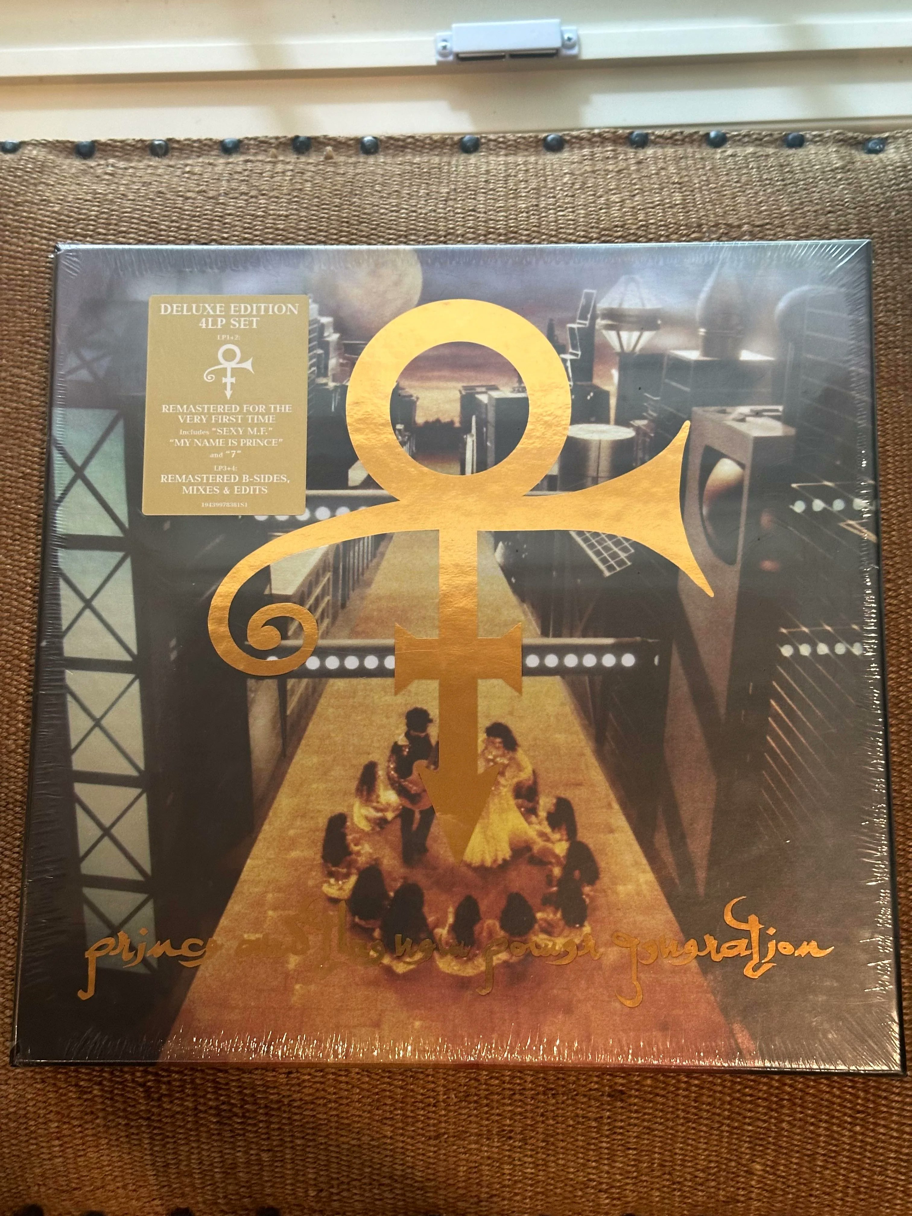 GQOkK_CWcAAC7MC?format=jpg&name=4096x4096