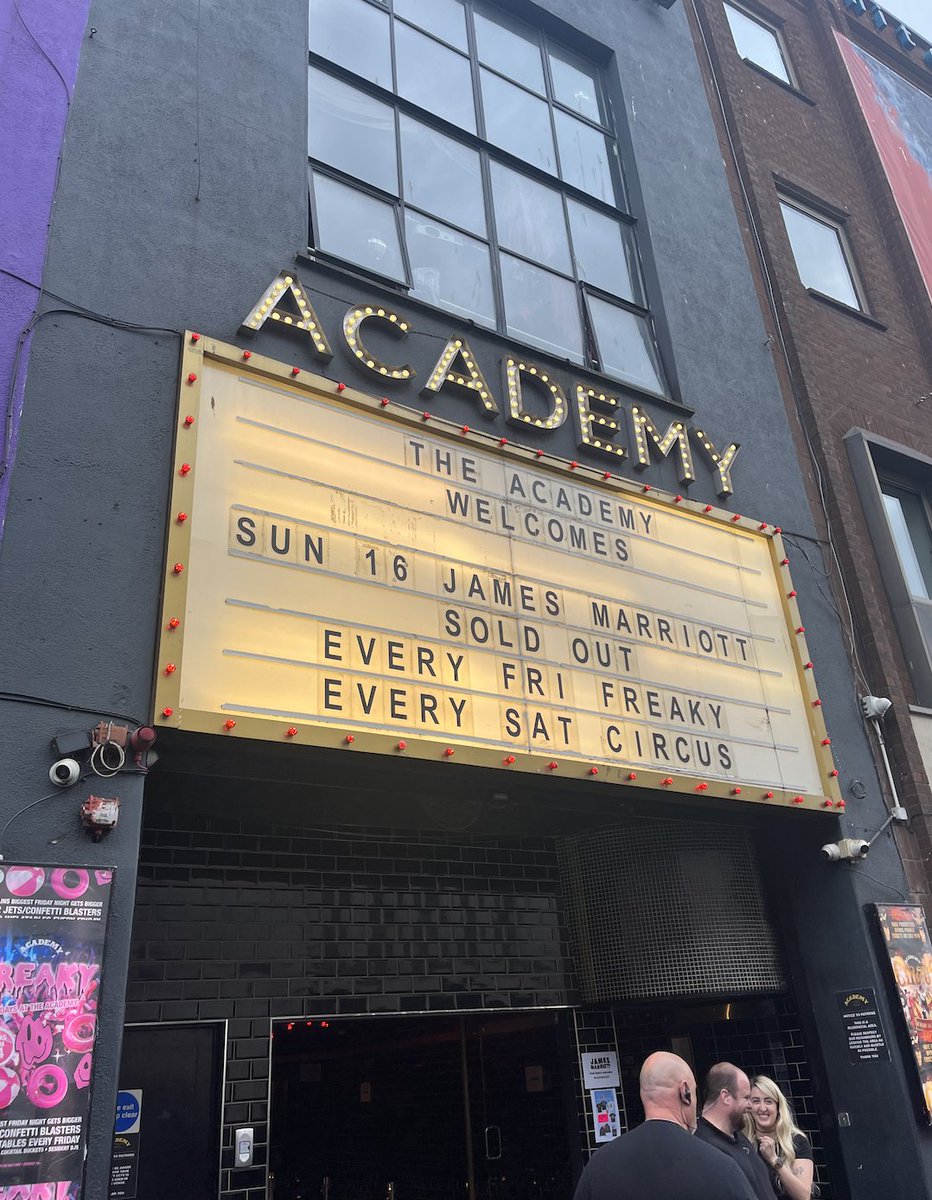 MsSarahSimons's tweet photo. How brilliant was the @JamesMarriottYT Dublin gig? Very brilliant. Met loads of lovely people and had a fabulous time. Thanks so much for my presents pals and thanks to James for a wonderful show. ❤️❤️❤️ https://t.co/7NYyVF9Vr5