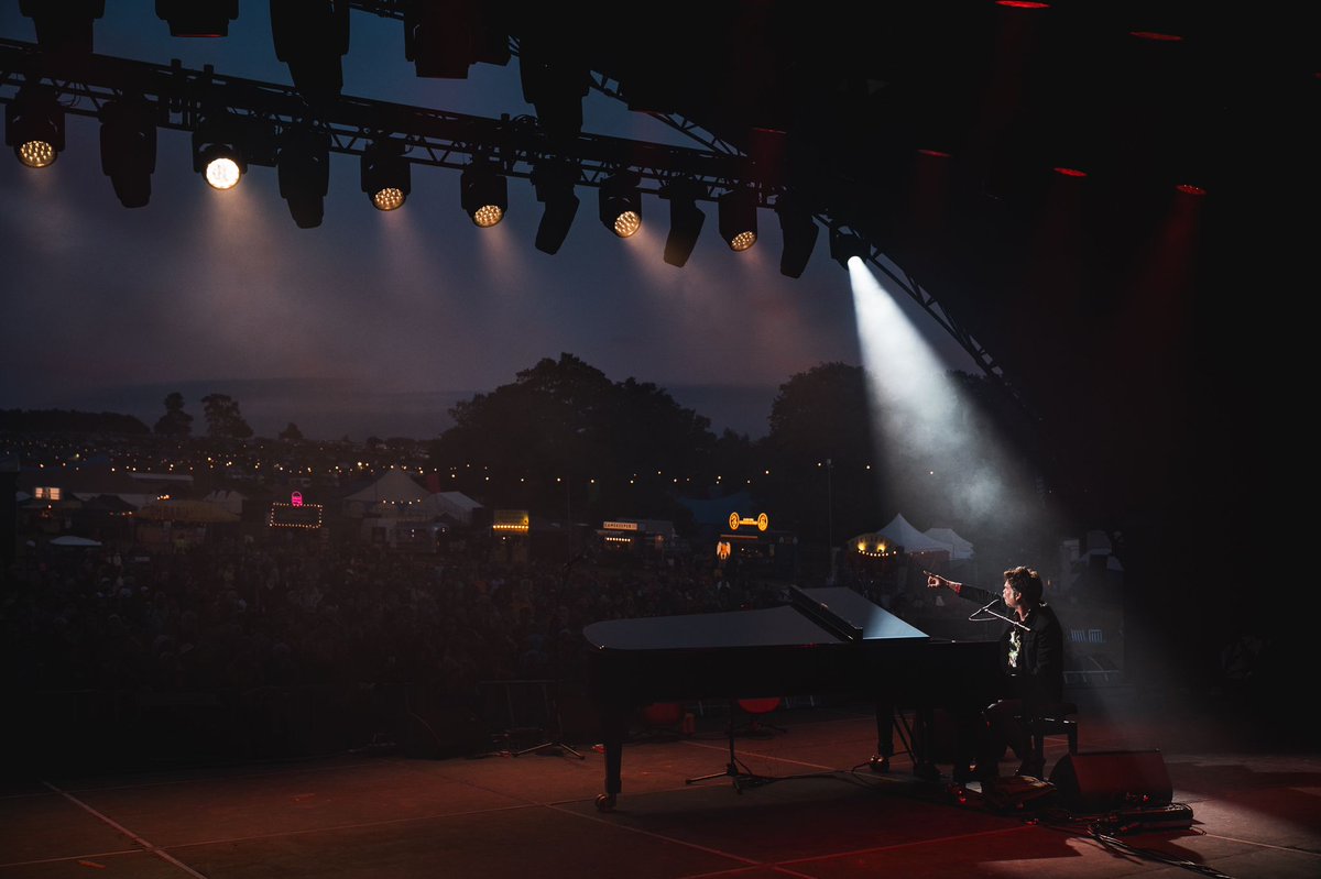 Black Deer Festival (@blackdeerfest) on Twitter photo What a way to end the weekend! <a href="/rufuswainwright/">Rufus Wainwright</a> that was too beautiful 🥹 Thank you so much to everybody for a gorgeous Sunday in the park <3
📸 Caitlin Mogridge What a way to end the weekend! <a href="/rufuswainwright/">Rufus Wainwright</a> that was too beautiful 🥹 Thank you so much to everybody for a gorgeous Sunday in the park <3
📸 Caitlin Mogridge
