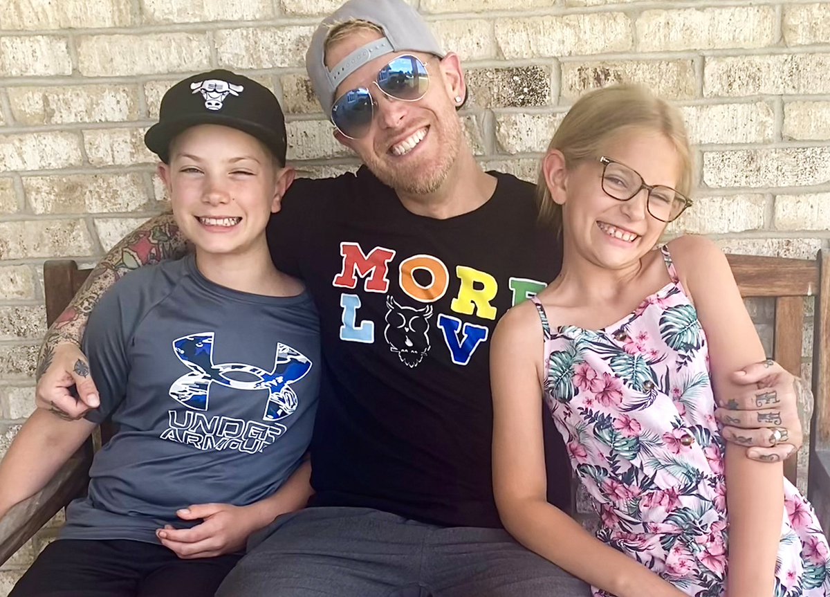 Happy Father’s Day out there to all the Dads🖤

Being a Father is one of the greatest gifts I could have ever been given.

I’m extremely far from being a perfect one, but fully committed to these two beating hearts every day of my life. 🤟🏼

🖤LOVE YOU🖤