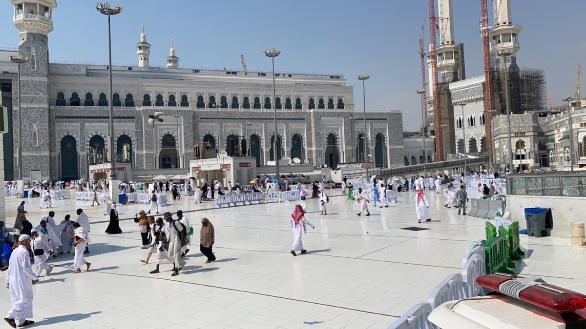 في يوم عيد الأضحى، المتطوعين الصحيين في الحرم المكي في خدمة ضيوف الرحمن، الله يجزاهم كل خير على جهودهم.
#عيد_الأَضحى #فريق_جامعة_الملك_سعود_للعمل_التطوعي