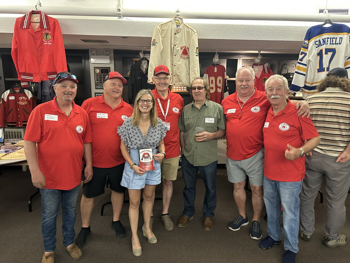 Chris_Fonseca3's tweet photo. Absolute  pleasure to attend #DixieBeehives Reunion Memories, stories, hockey championships victories player &amp; family celebration &amp; incredible #Mississauga community building spanning 75 years &amp; into the future! #C’MonDixie! Special thanks #DaveCook #FromFrozenPondsToBeehiveGkory https://t.co/IEFkjxmQ9L