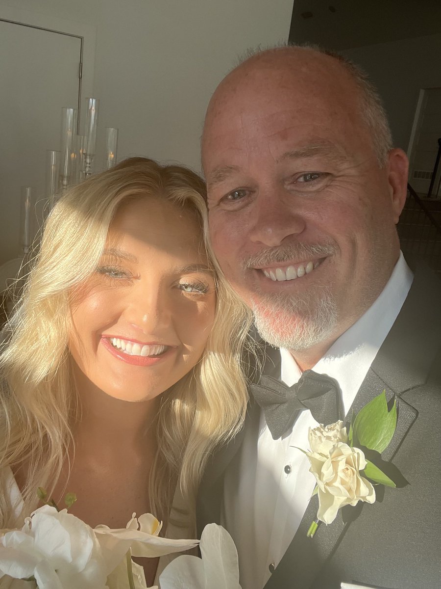JaceyBurk's tweet photo. Happy Father’s Day to my wonderful bonus dad, @Mitchell4KC! I am so thankful for you and hope your day was absolutely amazing. I love you big and wish I could squeeze you!♥️ https://t.co/xfMruCZfCm