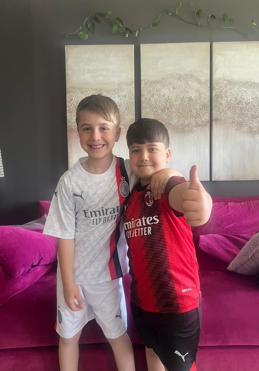 Milanesta Boys ❤️🖤🤍.. 
<a href="/acmilan/">AC Milan</a>