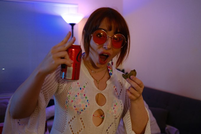 decided i wasn&rsquo;t gonna drink at the party last night so i crushed 6 hot dogs, 8 cookies, and 4 coke zeros