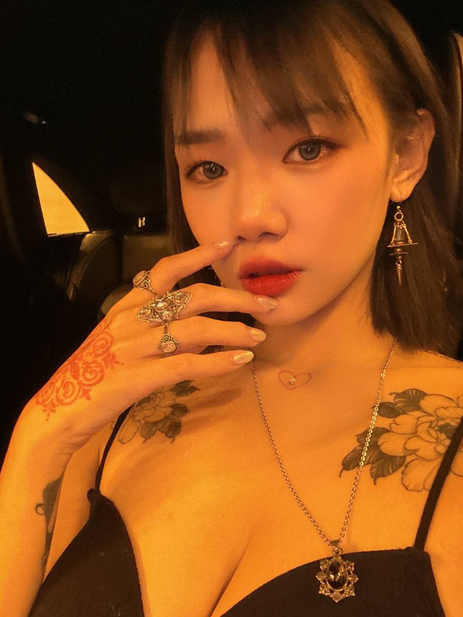 女推們的圈子好複雜🤣
相對男推的圈子簡單很多
跟我一樣

約 就 對 了 哈 哈 哈 哈 https://t.co/nQCWyP0Rqx