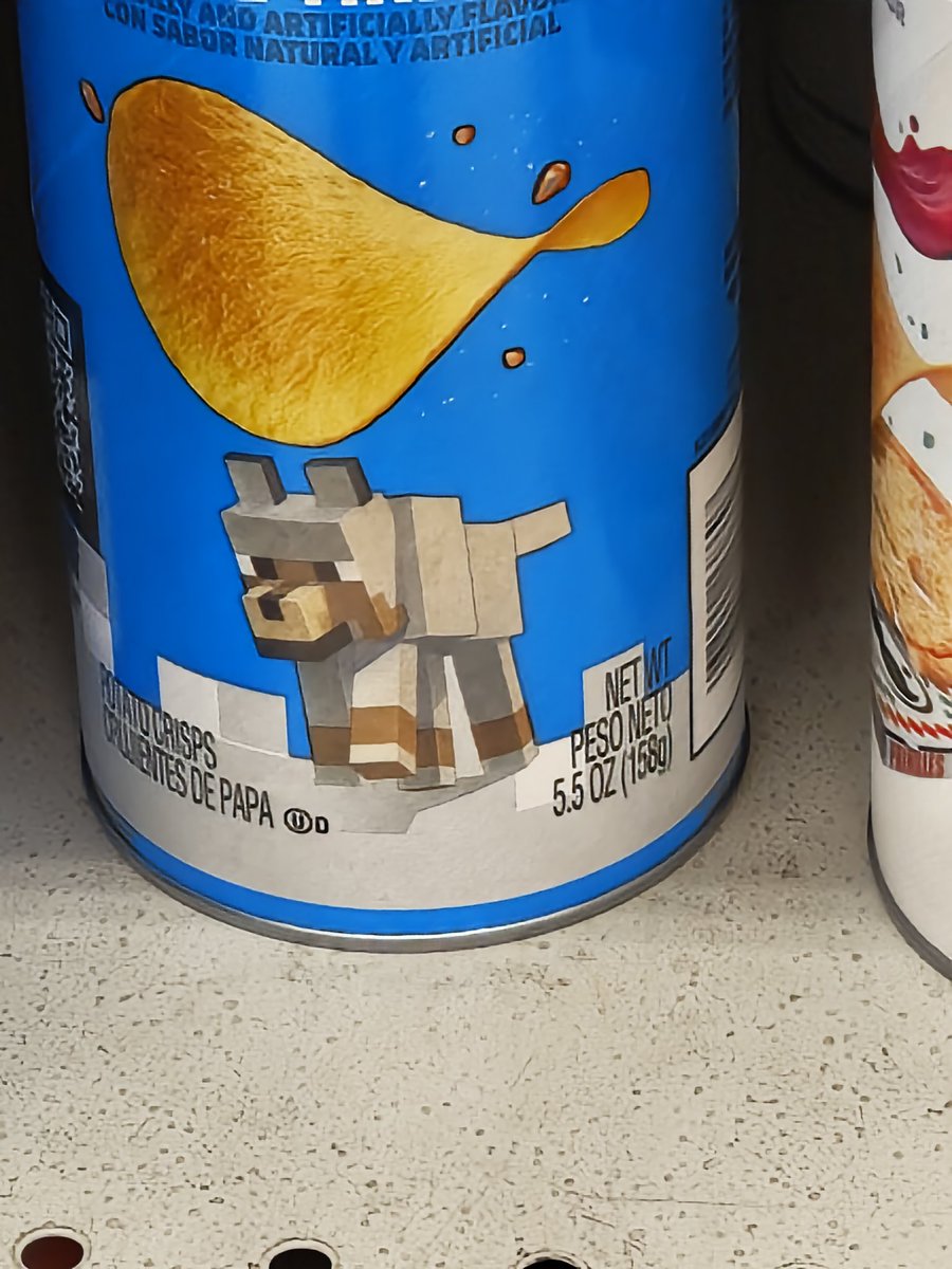 BroPosting_'s tweet image. Bros about to get crushed by that giant Pringle 😭