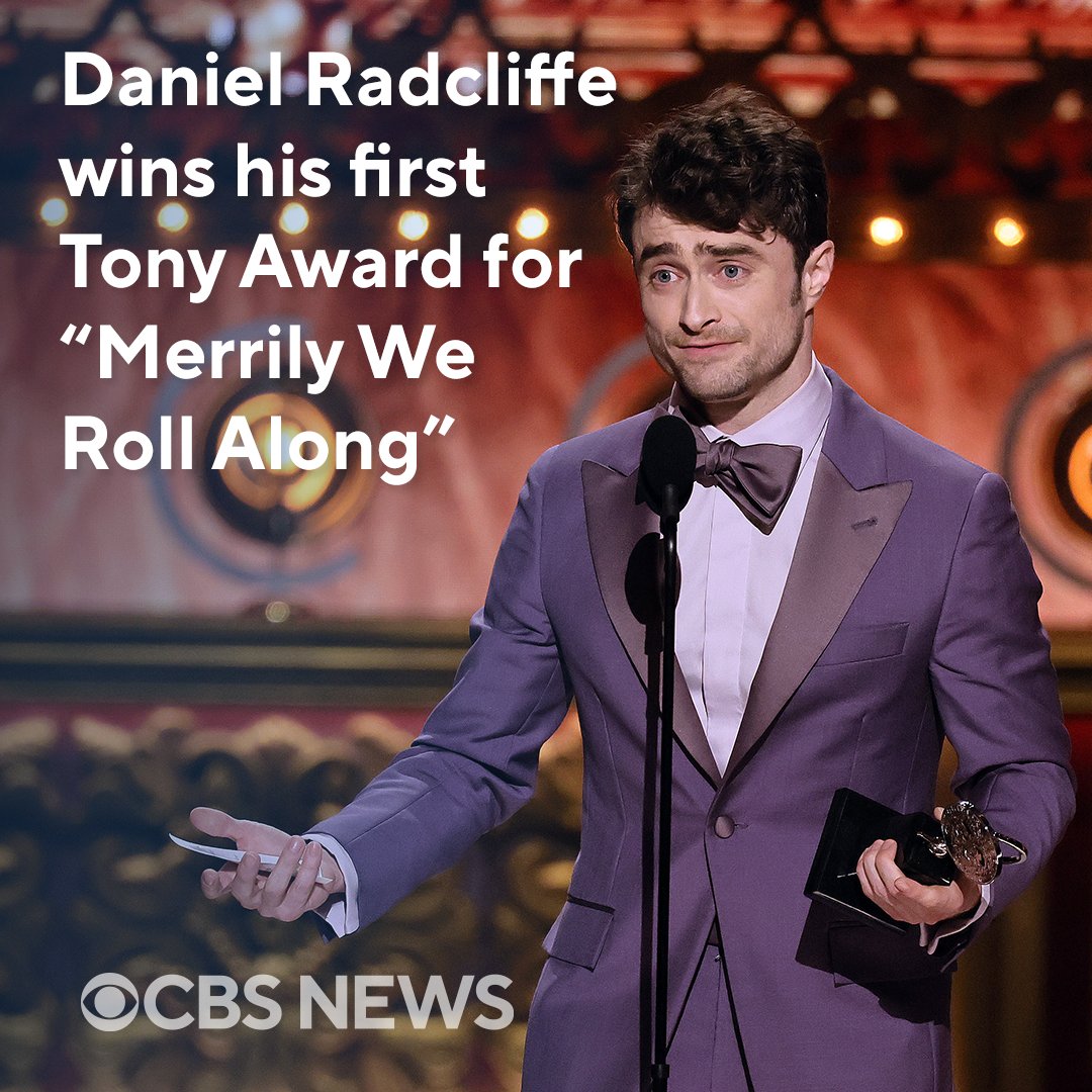 CBSNews's tweet photo. Daniel Radcliffe won Best Performance by an Actor in a Featured Role in a Musical at the Tony Awards Sunday night.
"I will never have it this good again," Radcliffe said of co-stars Jonathan Groff and Lindsay Mendez. https://t.co/VEqK5ehrsm https://t.co/bXBstuofyd