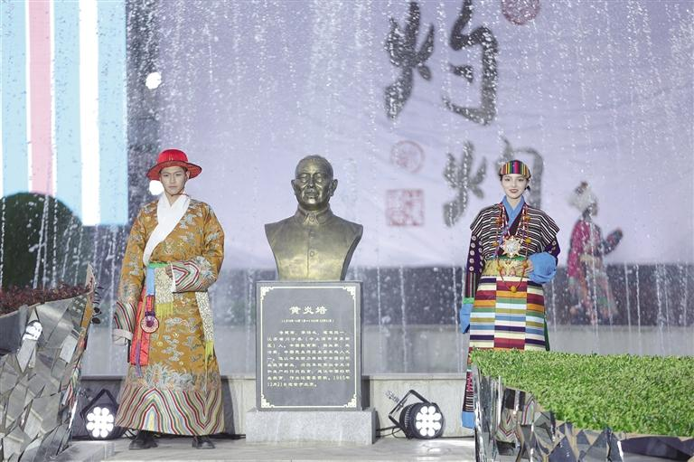 TibetNews11's tweet image. si è tenuta a Lhasa la mostra di #design di laurea dei laureati "Zhuozhuo" del 2024 della serie di celebrazioni per il 50° anniversario dell'#Istituto tecnico e professionale del #Tibet.