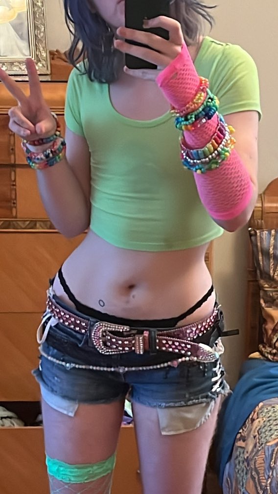 mickeyfac3's tweet image. I wish there was a bigger difference 
185 lbs ——&amp;gt; 139lbs