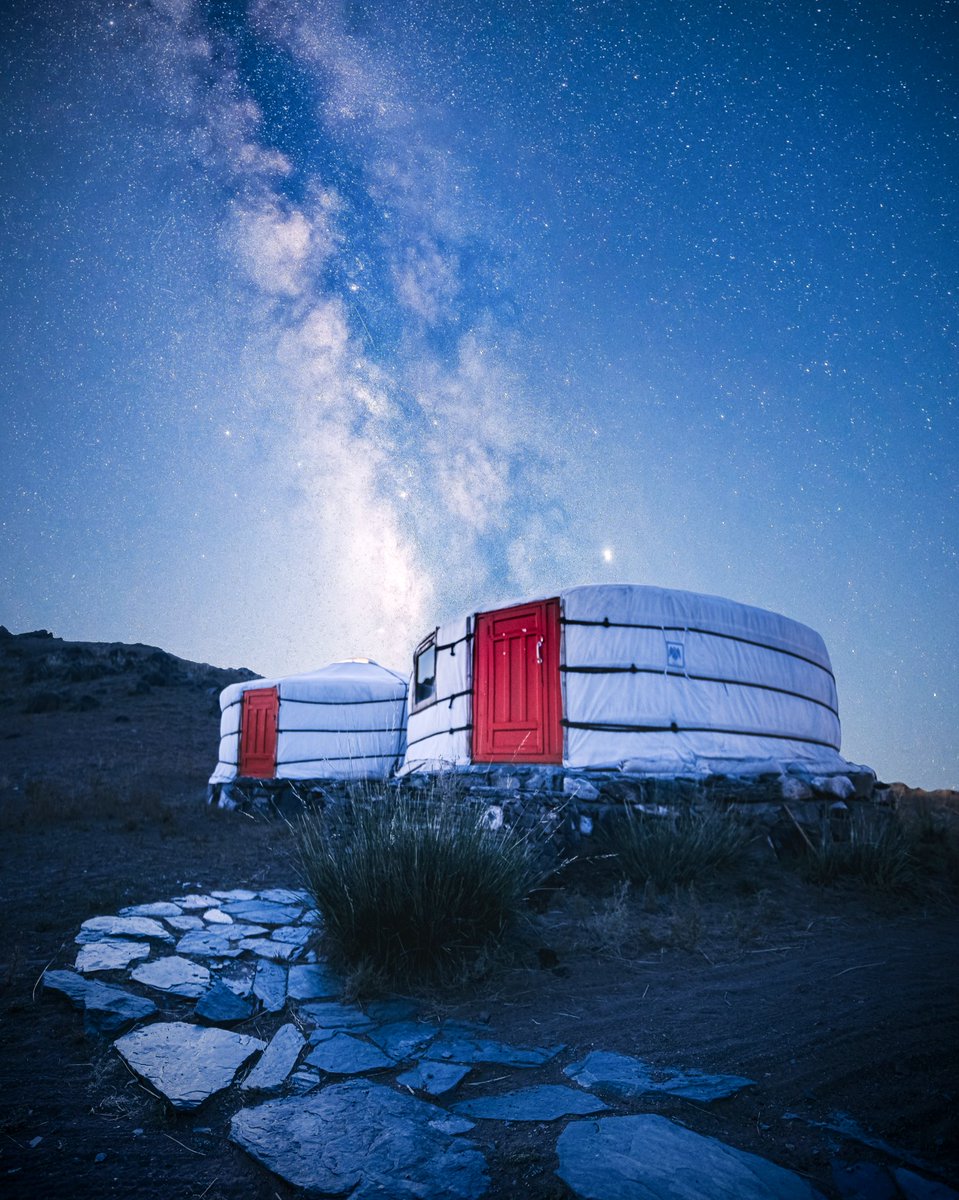 A billion star hotel in Mongolia 

GN