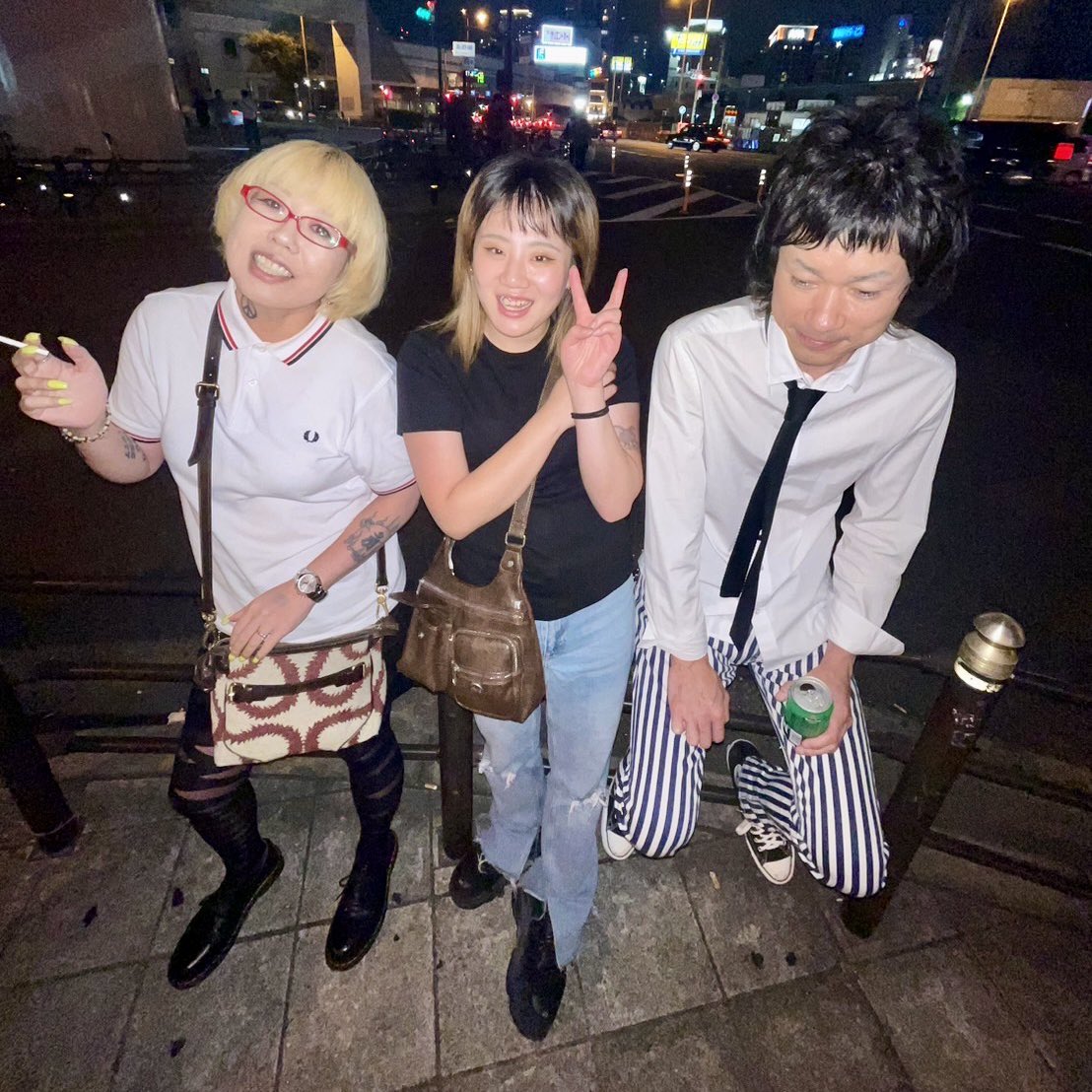 gloom77's tweet photo. たのしい夜✨️ https://t.co/5MnjDVXQNE