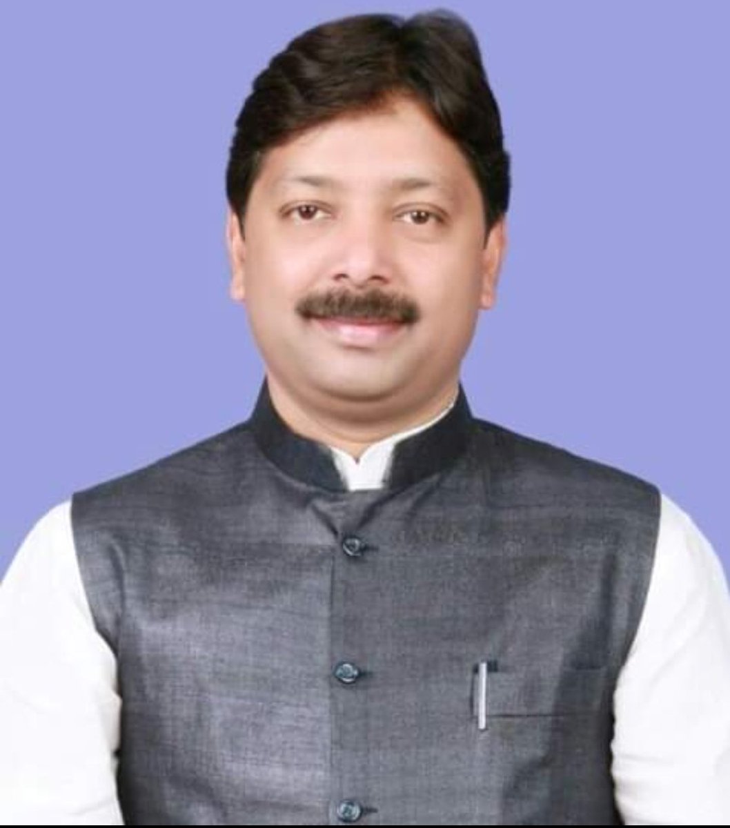KASHYAPSANTOS18's tweet photo. जन्मदिन की ढेरो बधाई शुभकामनाए अनुराग भईया। में आप के उत्तम स्वास्थ्य की ईश्वर से कामना करता हु।🎂🎂 @AnuragSinghDeo3 https://t.co/2oy1FvGAAQ