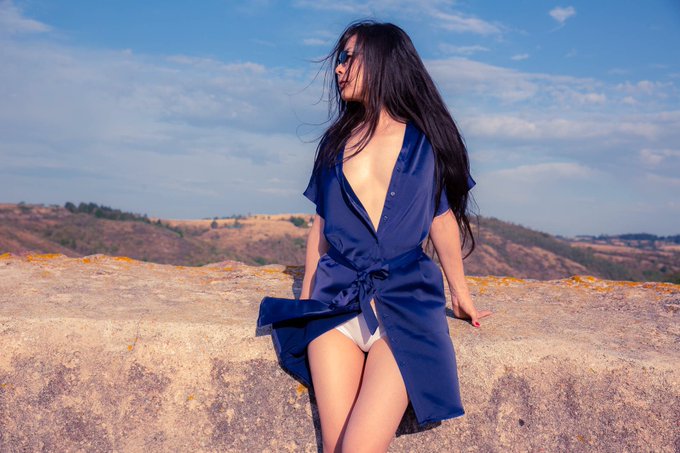 Belle semaine &agrave; tous  😘 https://t.co/ga7iHLcuKp<a href="/tag/rt"class="tags"><span>#rt</span></a><a href="/tag/mardimiroir"class="tags"><span>#mardimiroir</span></a>